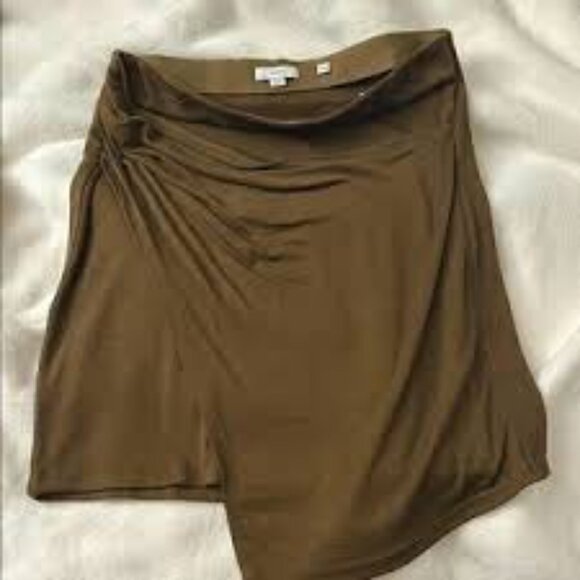 7 - NWT VINCE GATHERED SKIRT VINE - Picture 3 of 6